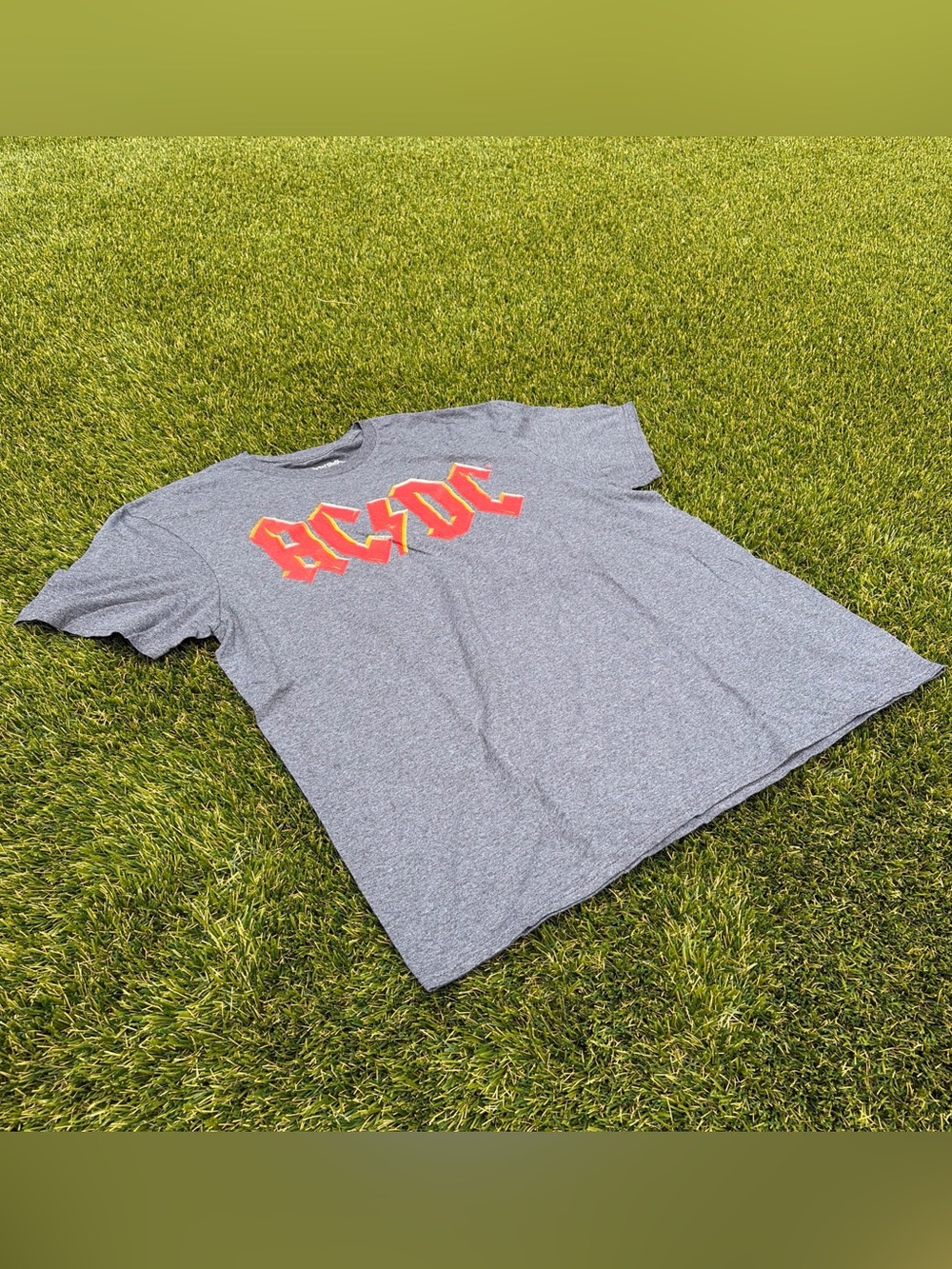 AC/DC Logo Graphic Tee Size XL — Heather Gray Band Tee